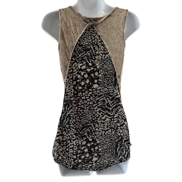 T Party Embellished Animal Print Women’s Tank Top Size Small - Picture 6 of 8